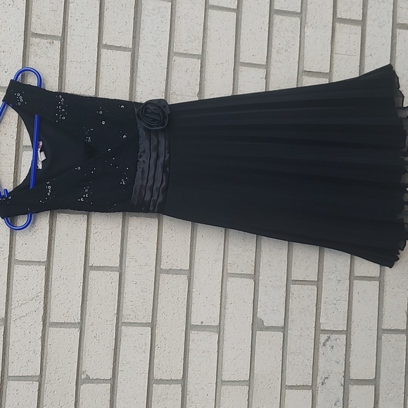 Speechless Dress - Picture 6 of 11